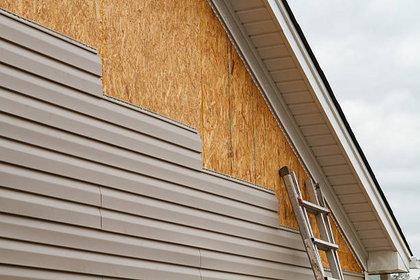 24/7 Emergency Vinyl Siding experts in North East, PA